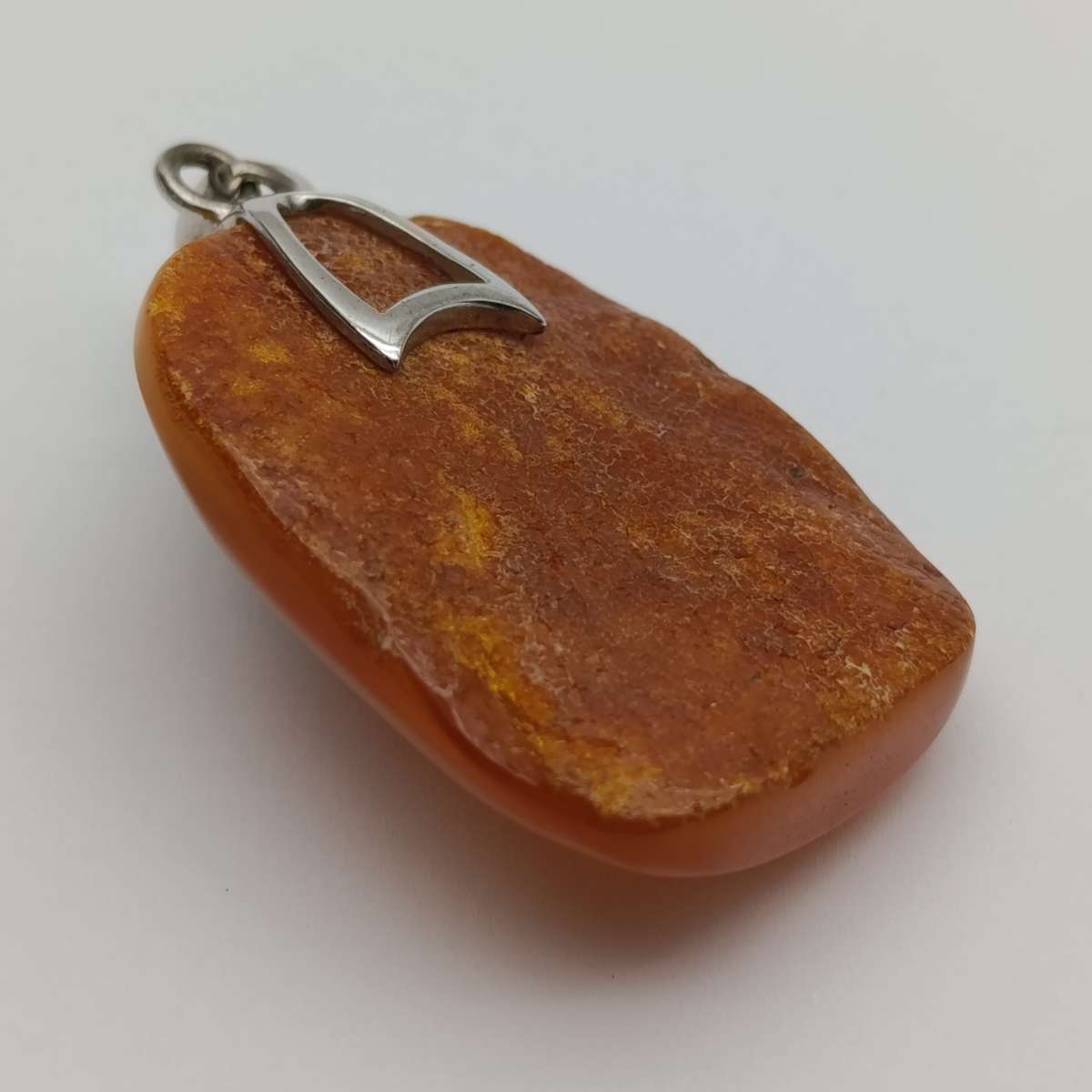 Piece of amber set in Sterling silver 16 gram