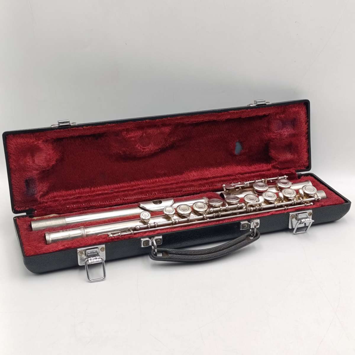 Yamaha YFL225S flute in case - serial number 028878 A