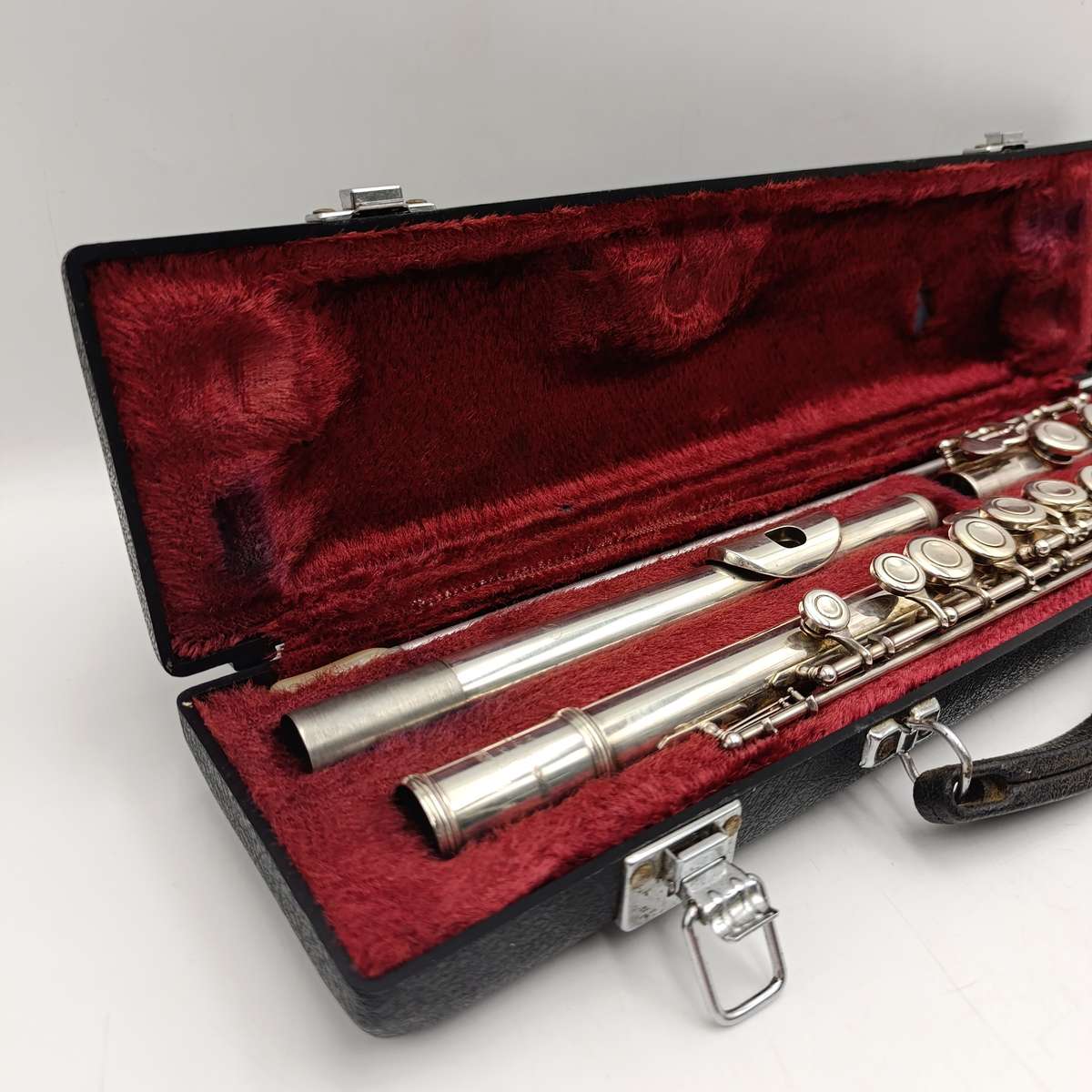 Yamaha YFL225S flute in case - serial number 028878 A