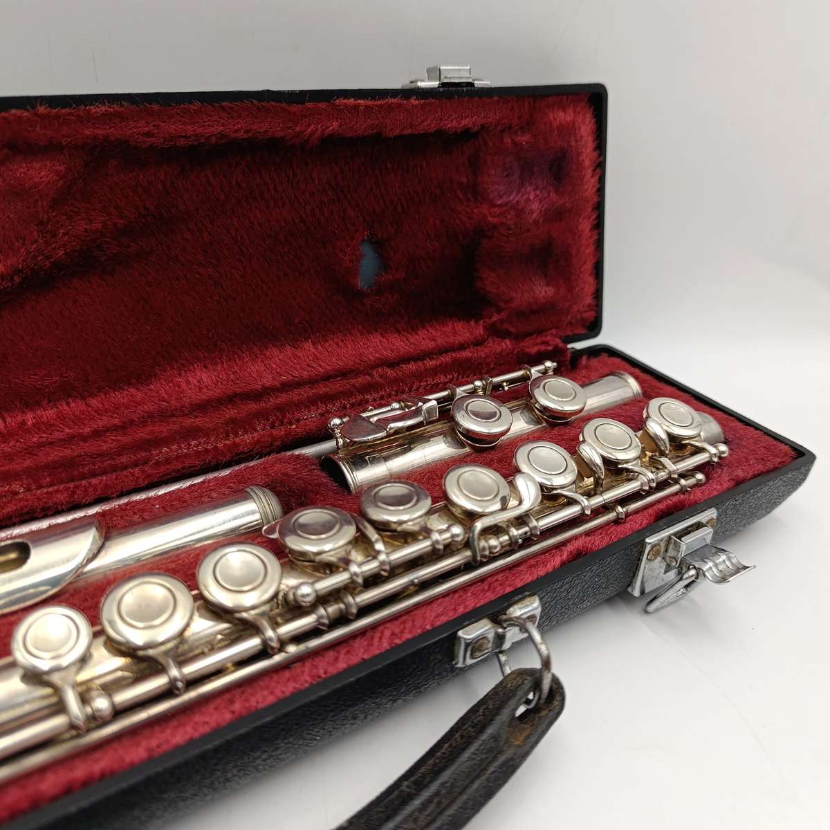 Yamaha YFL225S flute in case - serial number 028878 A