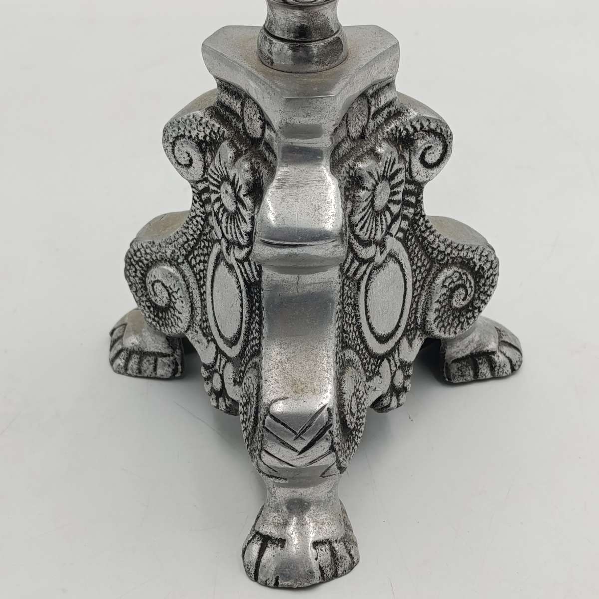 Pair of beautiful pewter candlesticks - Height 45cm