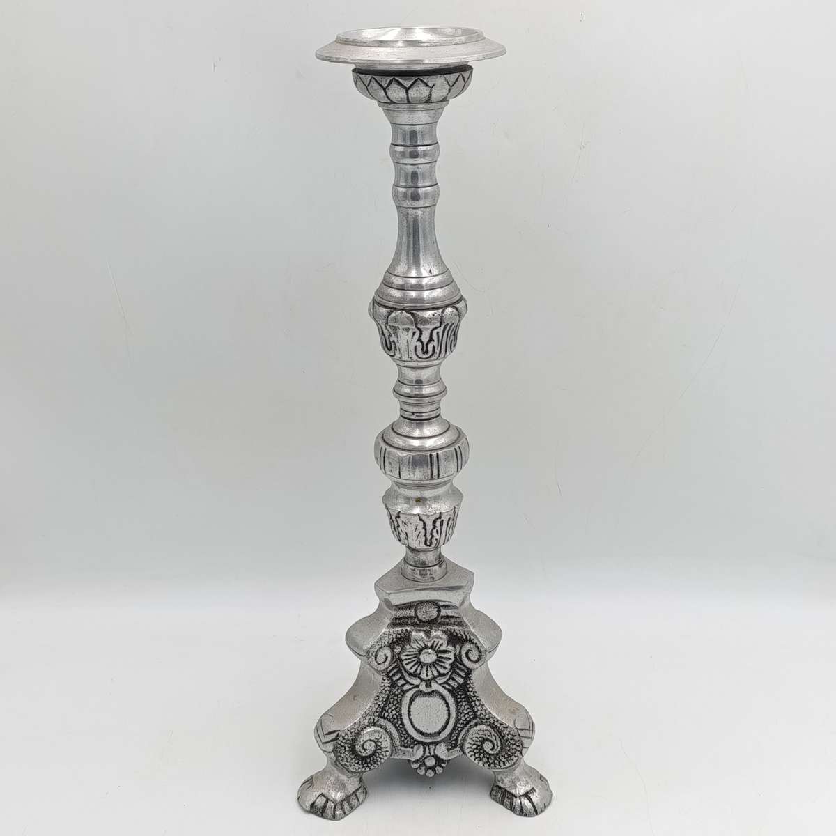 Pair of beautiful pewter candlesticks - Height 45cm