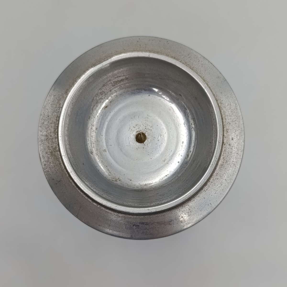 Pair of beautiful pewter candlesticks - Height 45cm