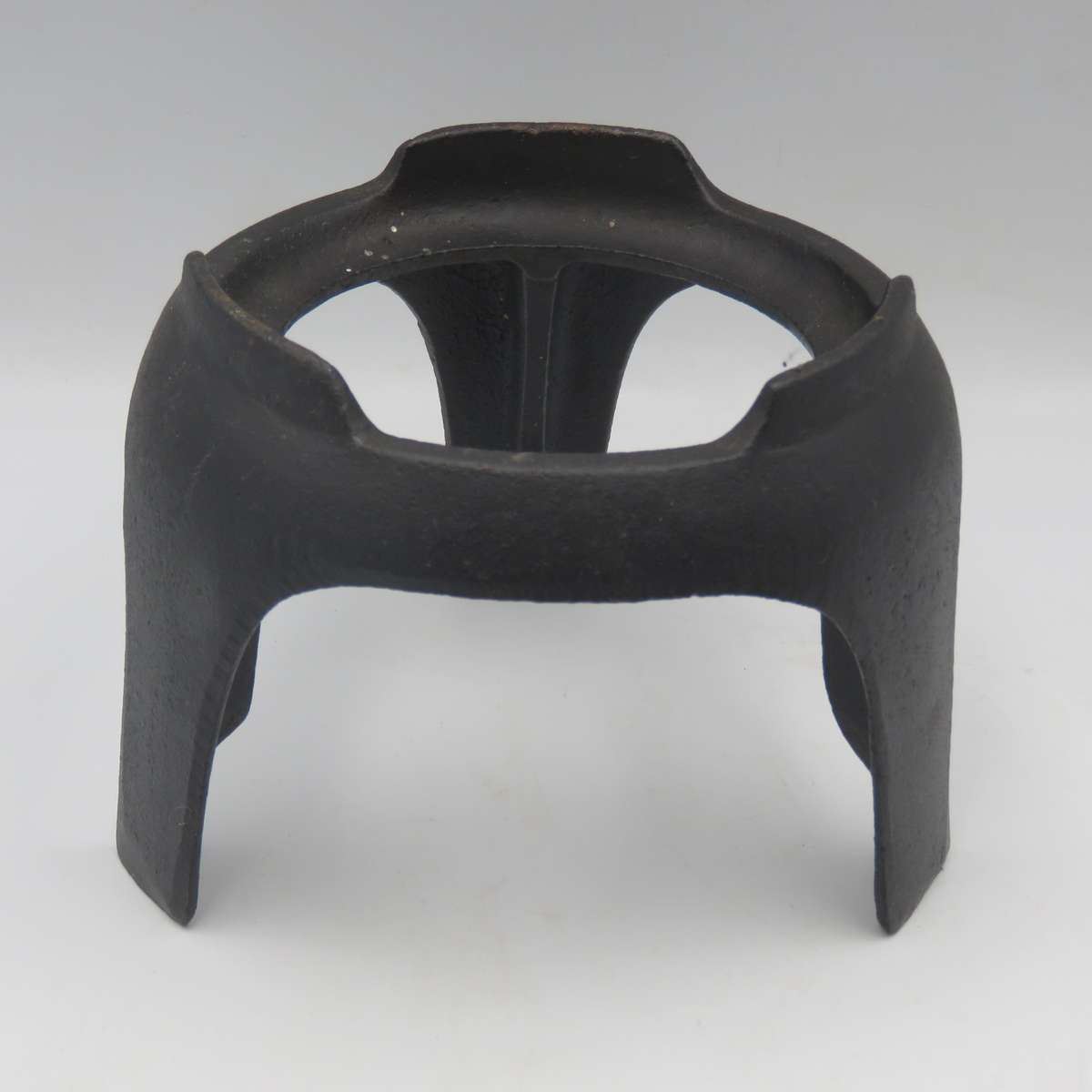 Vintage cast-iron fondue set with 8 forks