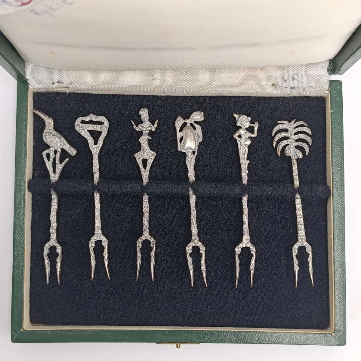 Set of 6 vintage 835 Brasilian silver pickle forks - weighs 24,0 grams