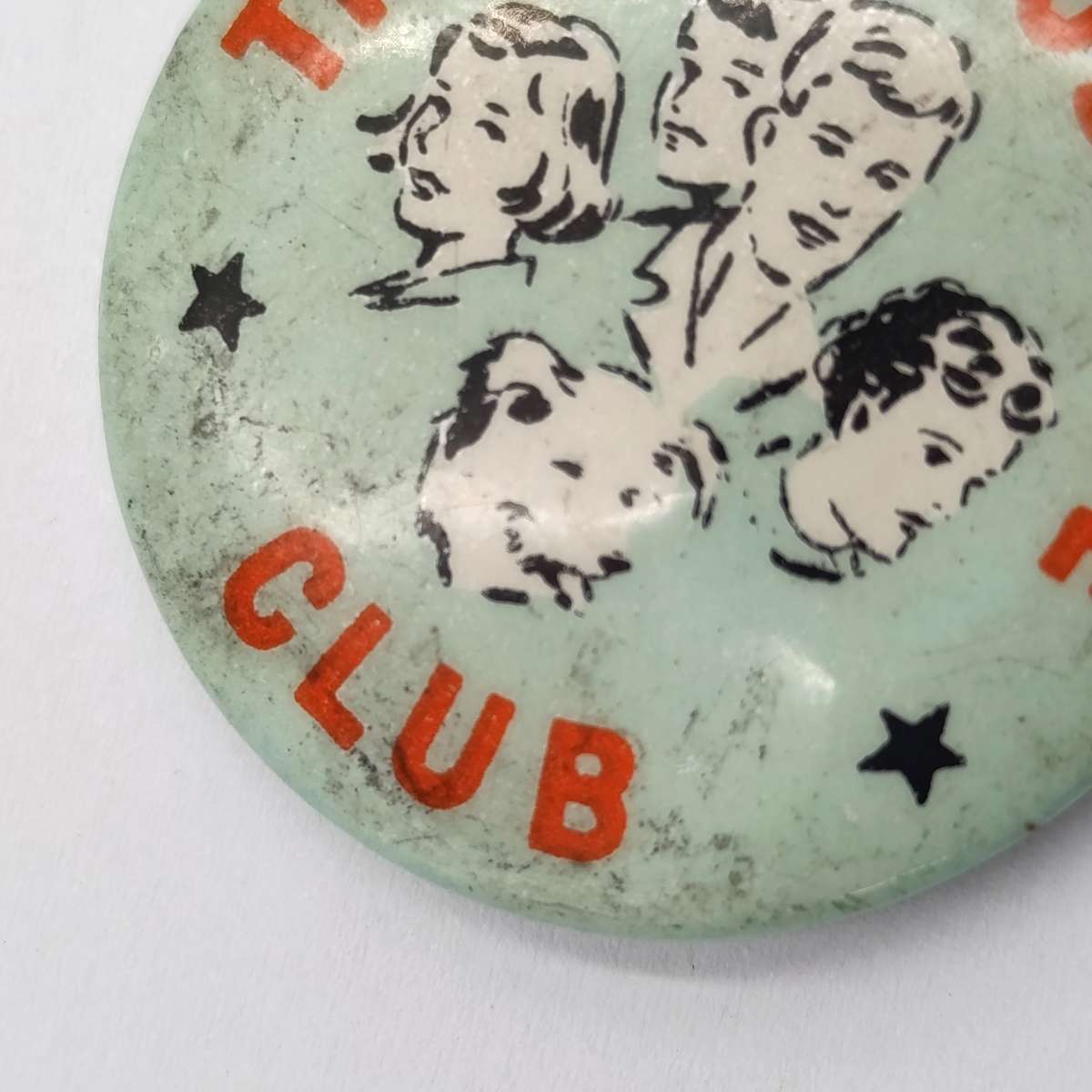 Vintage The Famous Five club tinnie lapel badge