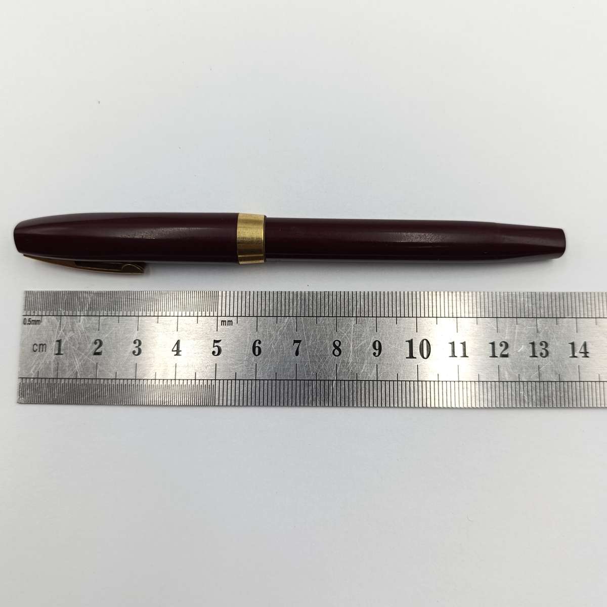 Vintage Shaeffer fountain pen in box