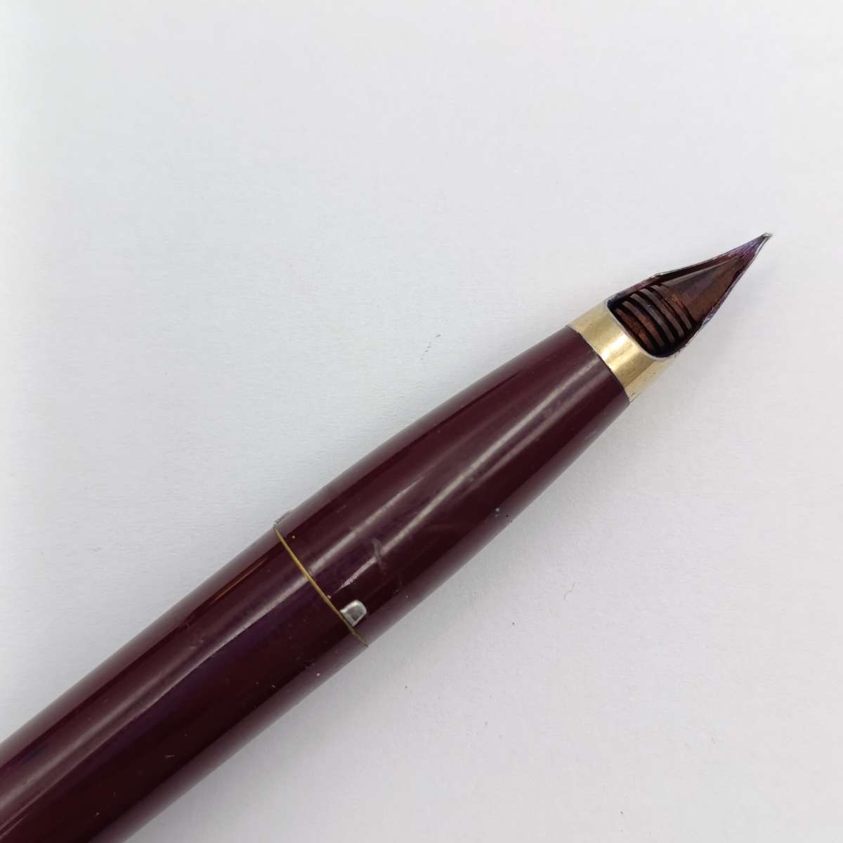 Vintage Shaeffer fountain pen in box