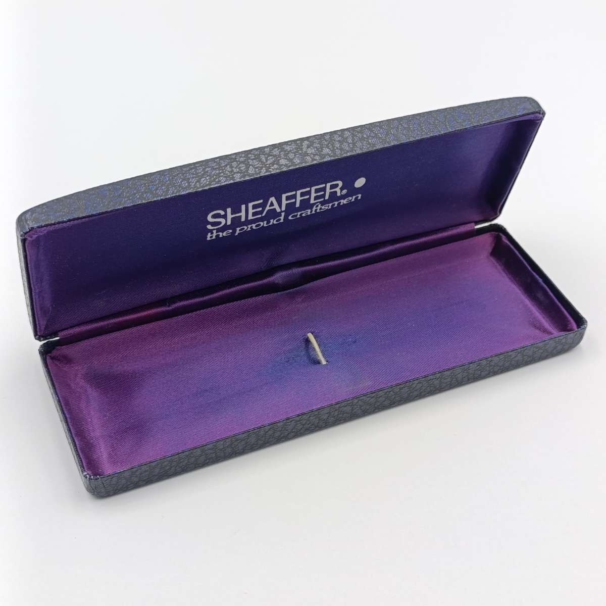 Vintage Shaeffer fountain pen in box