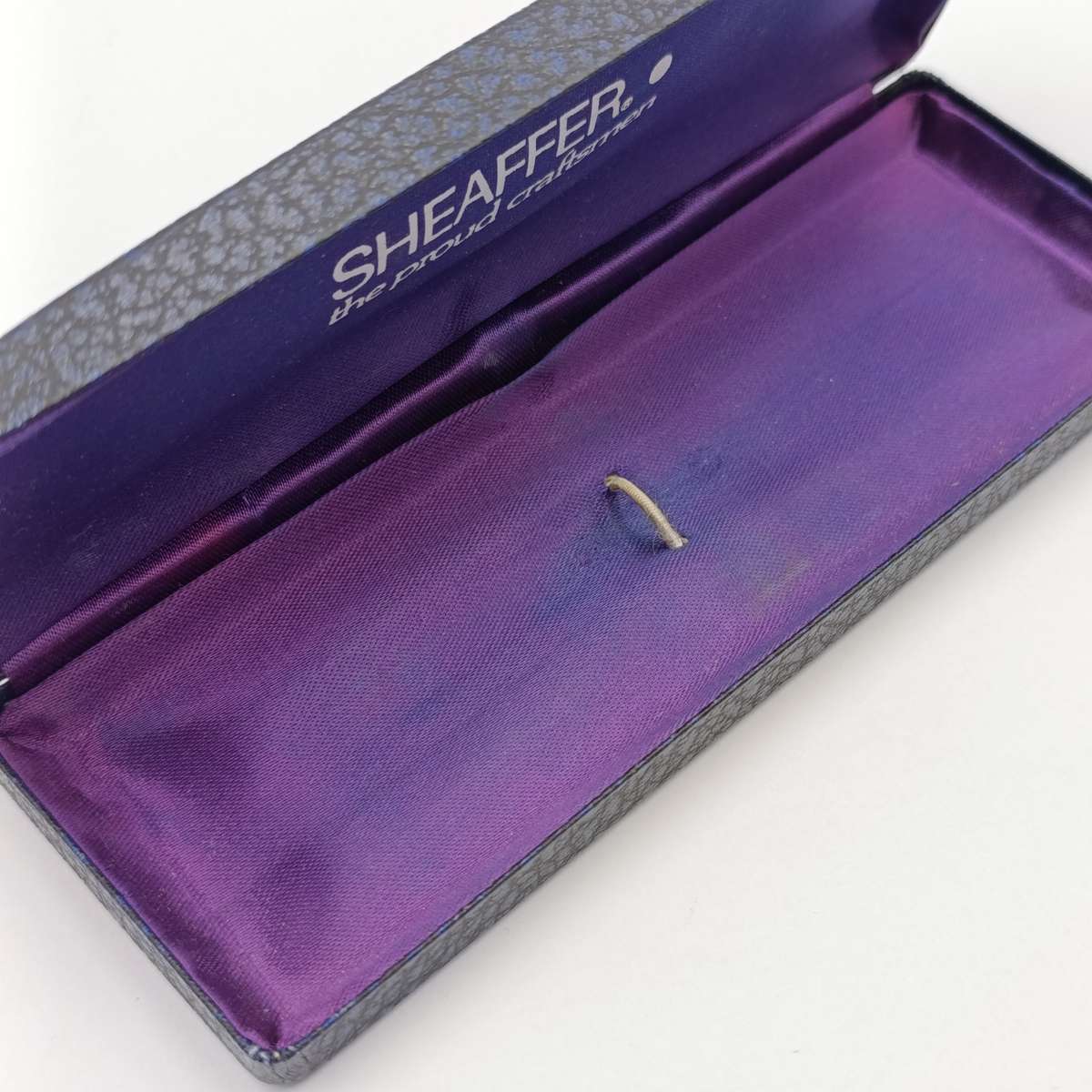 Vintage Shaeffer fountain pen in box