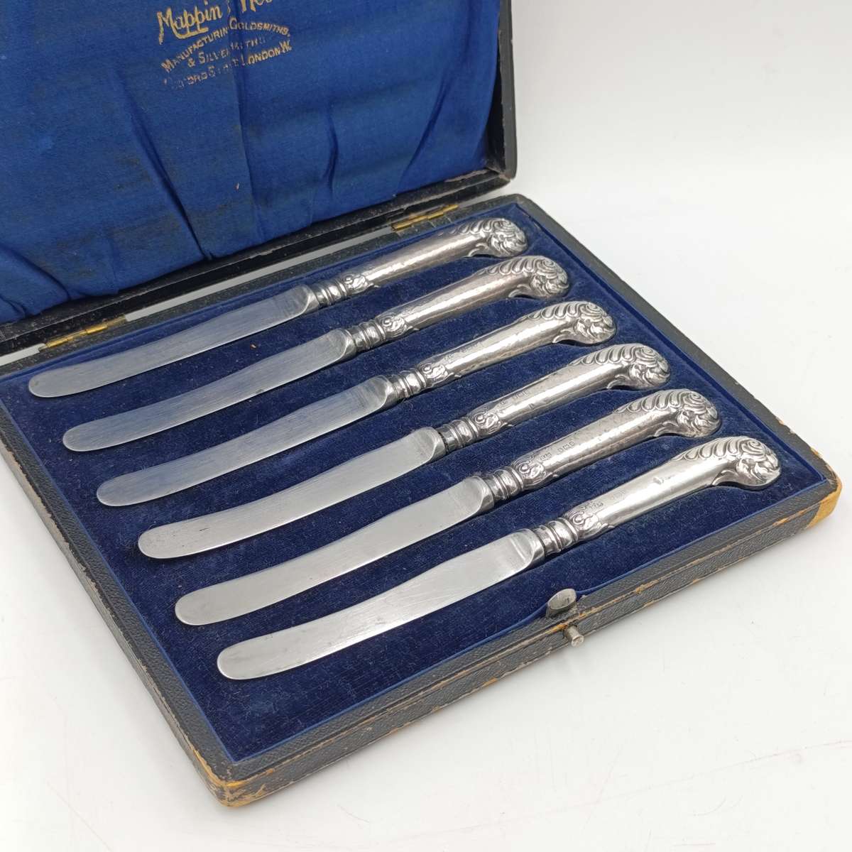 Set of 6 Antique Mappin and WEBB knives with hallmarked silver handles