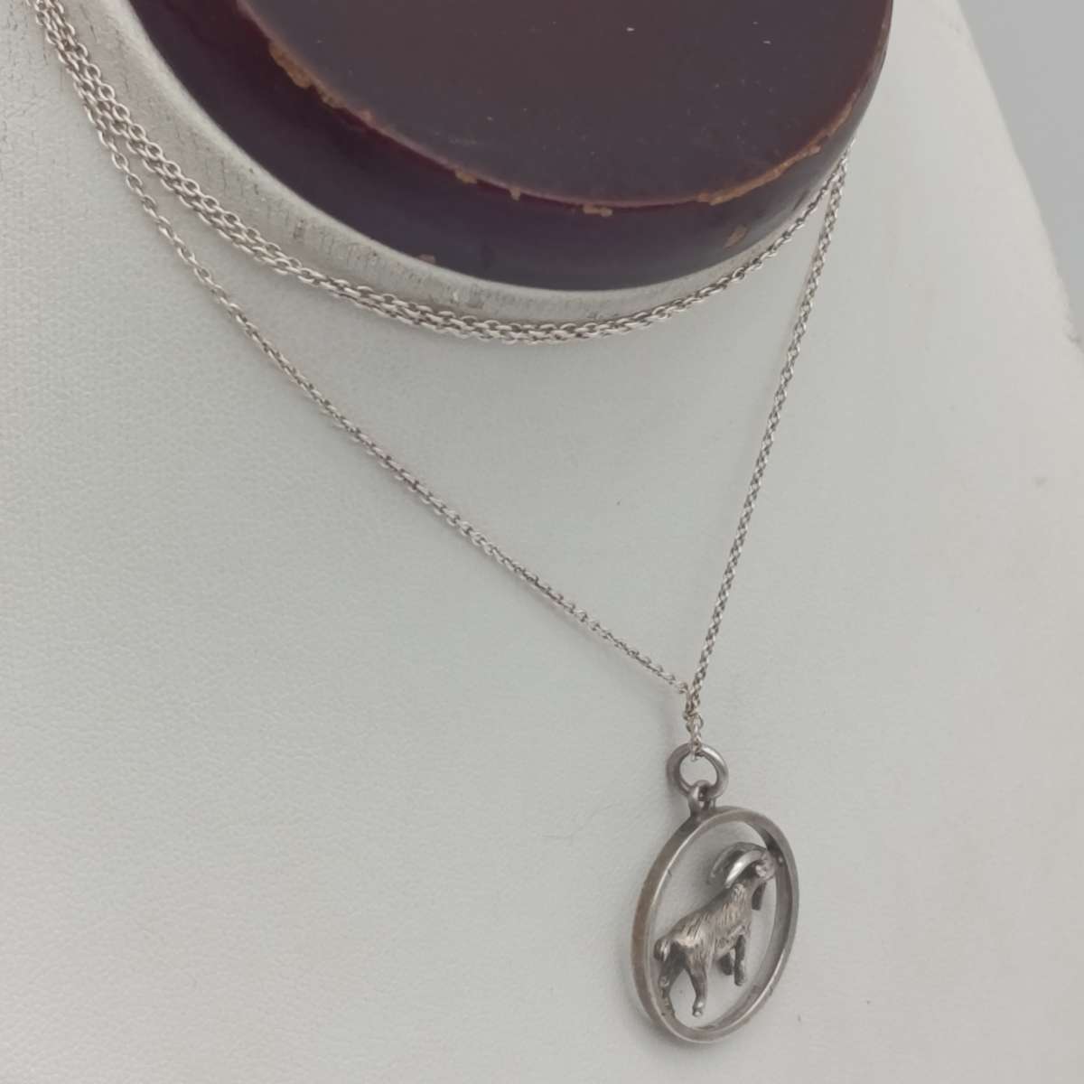 Sterling silver necklace with goat pendant - weighs 5.9g