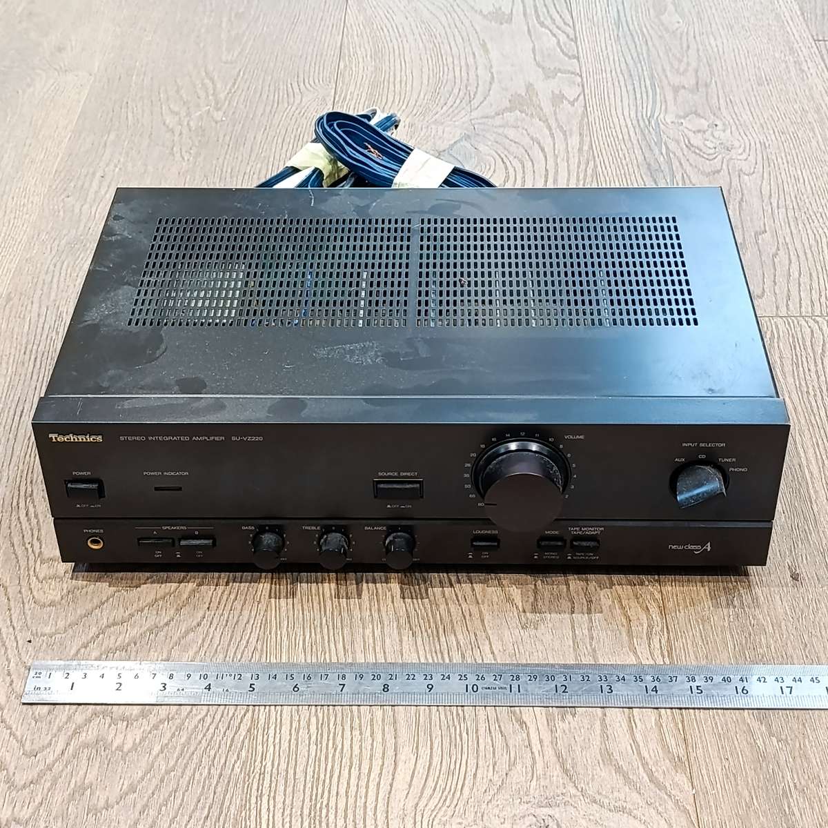 Vintage Technics SU-VZ220 Integrated amplifier - working