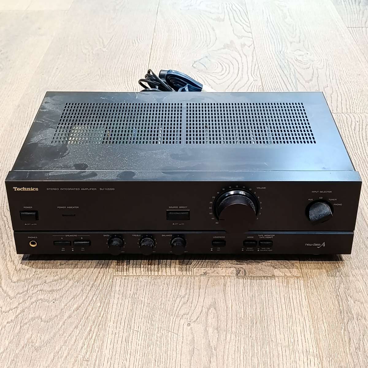 Vintage Technics SU-VZ220 Integrated amplifier - working