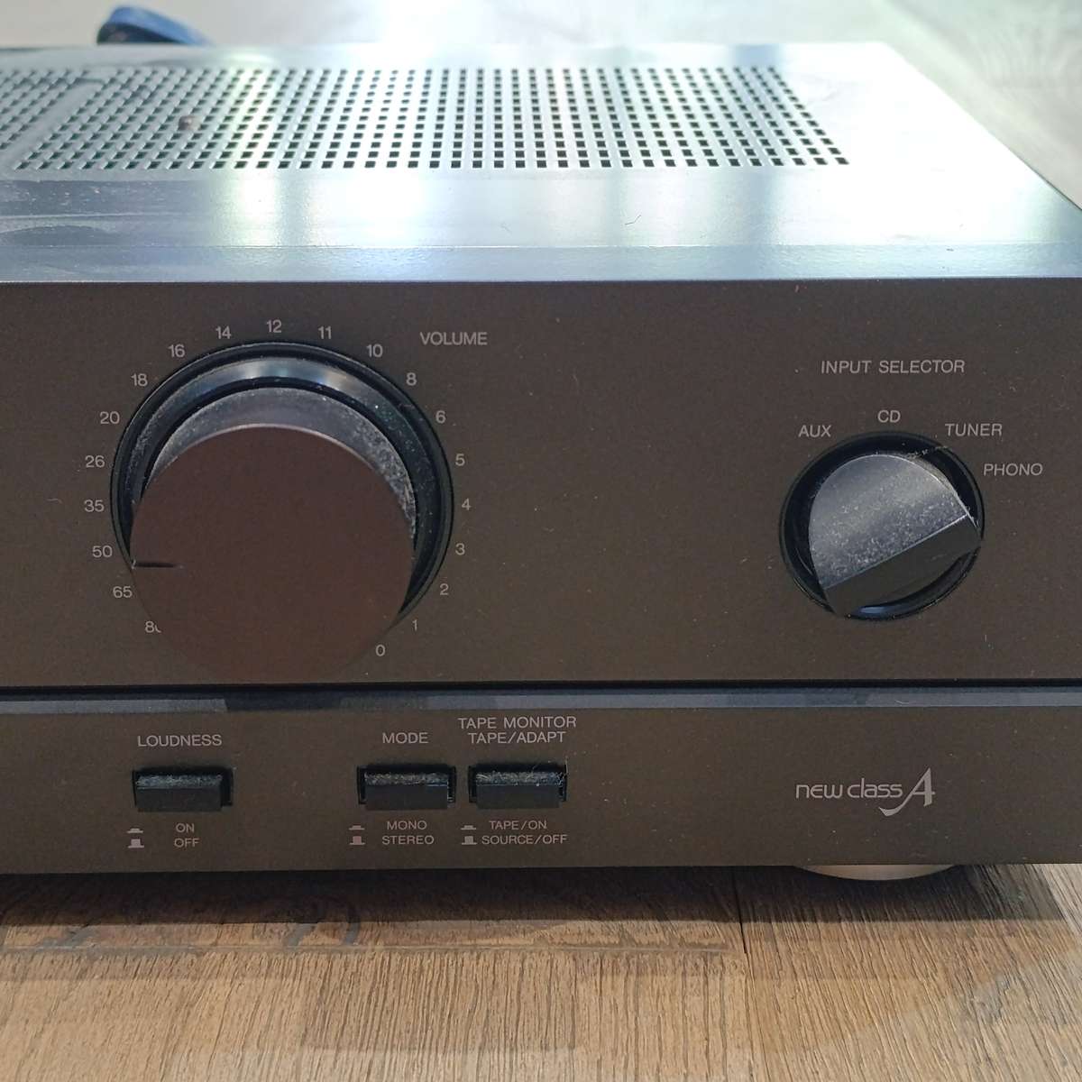 Vintage Technics SU-VZ220 Integrated amplifier - working