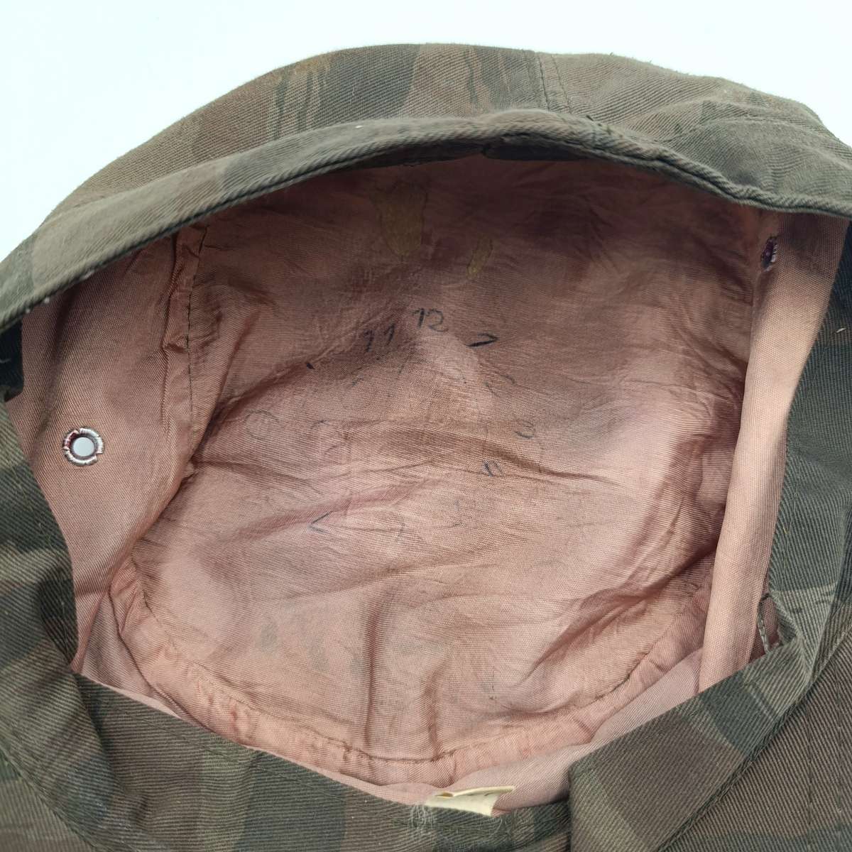 SADF Recce issue Cuban lizzard camo cap - size 58 - peak cracked