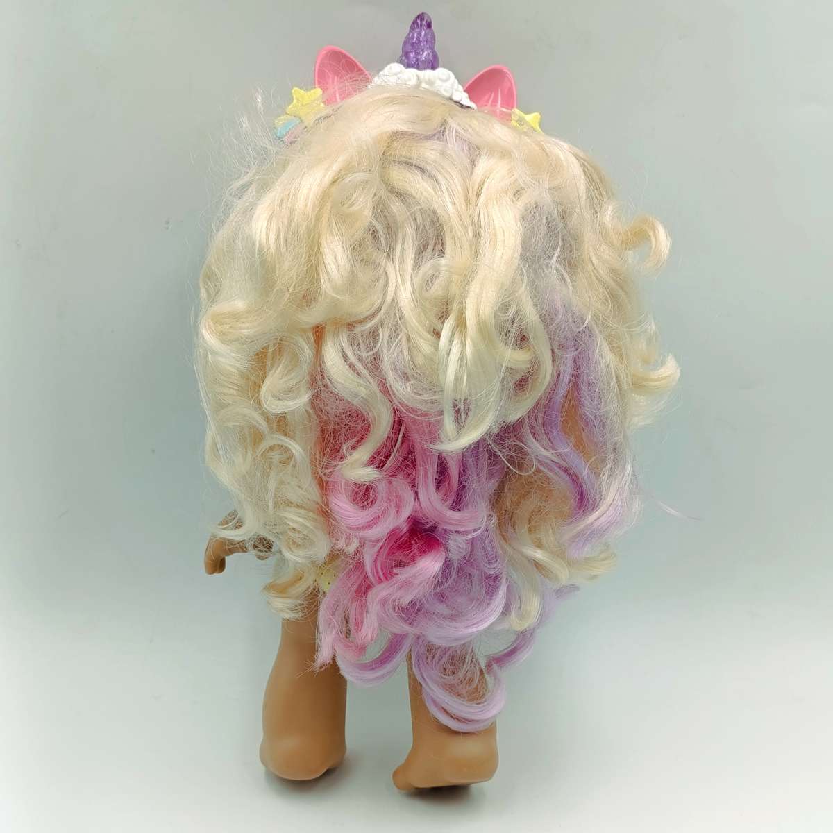 Kindi Kids Fun Time Friends Mystabella bobble head doll with headband