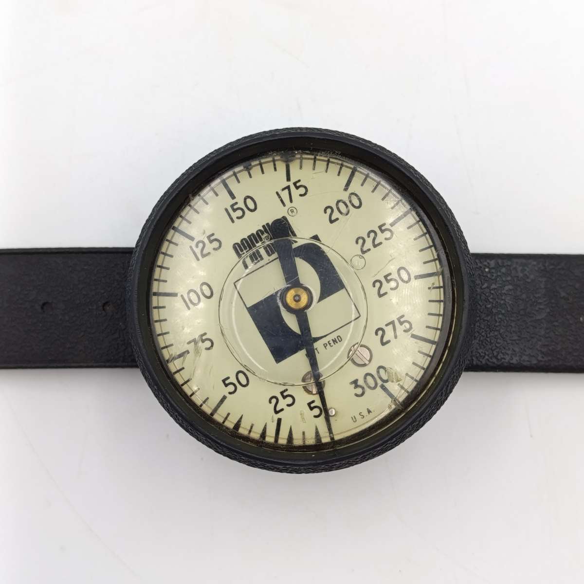 Parallon scuba diver depth wrist gauge