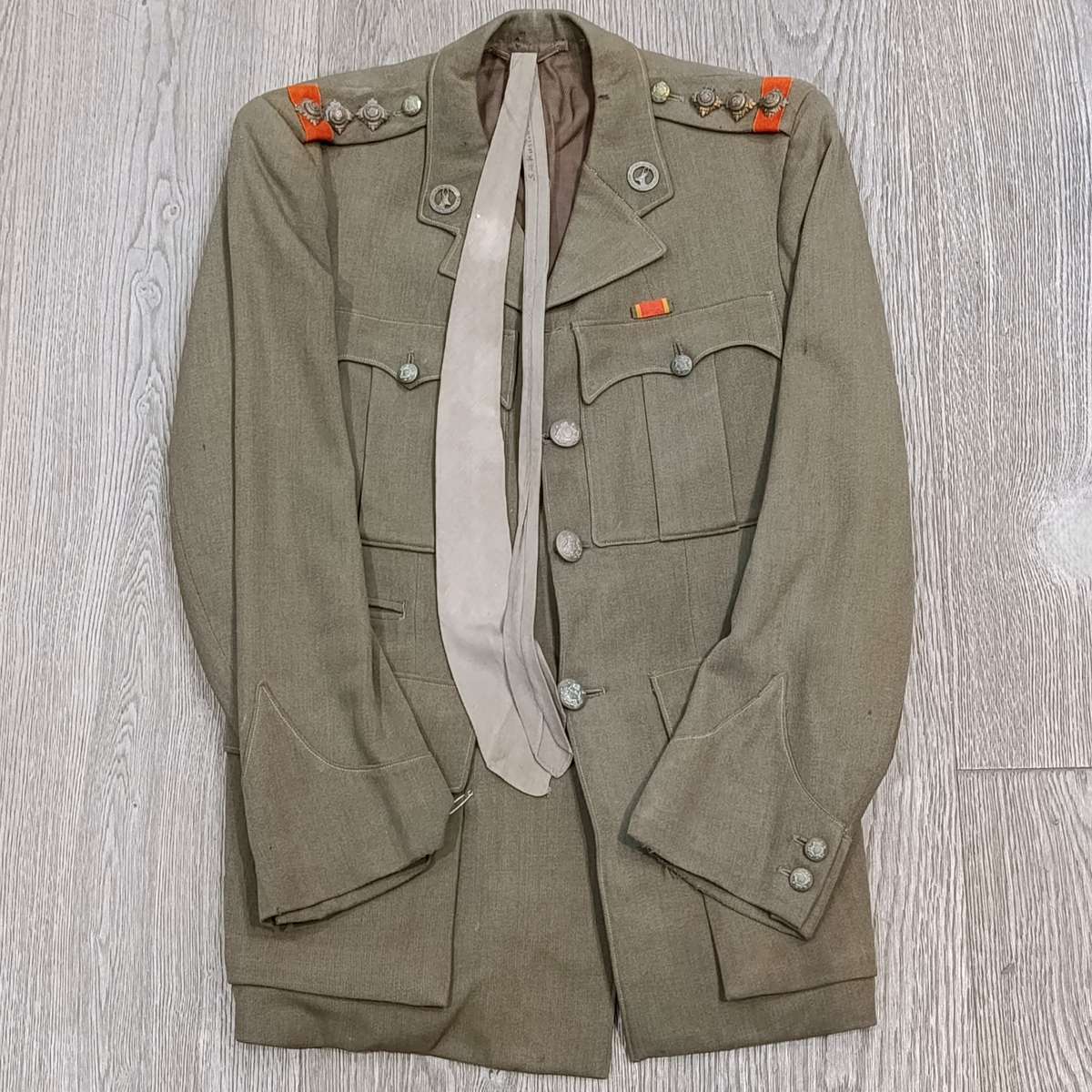 WW2 SA Army tunic with captain rank