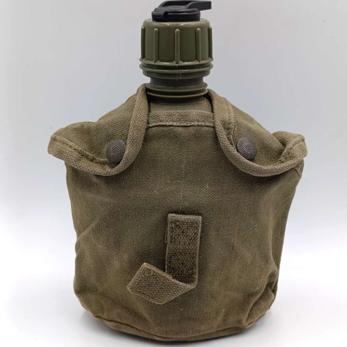 SADF Water bottle with fire bucket and pouch
