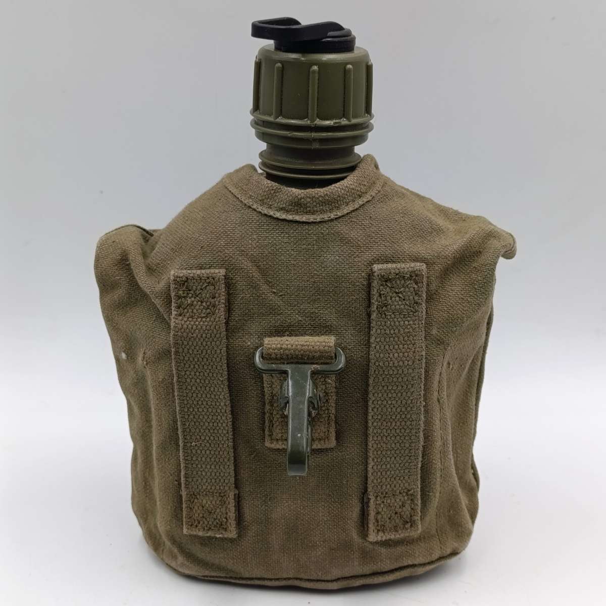 SADF Water bottle with fire bucket and pouch