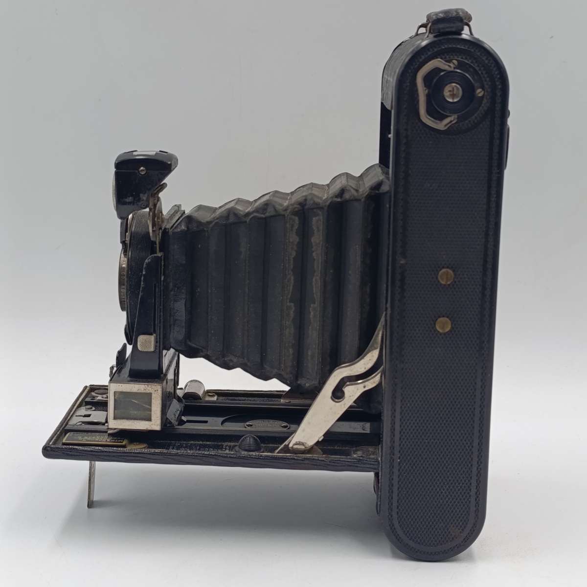 Antique Kodak No.A - 116 folding camera with leather pouch