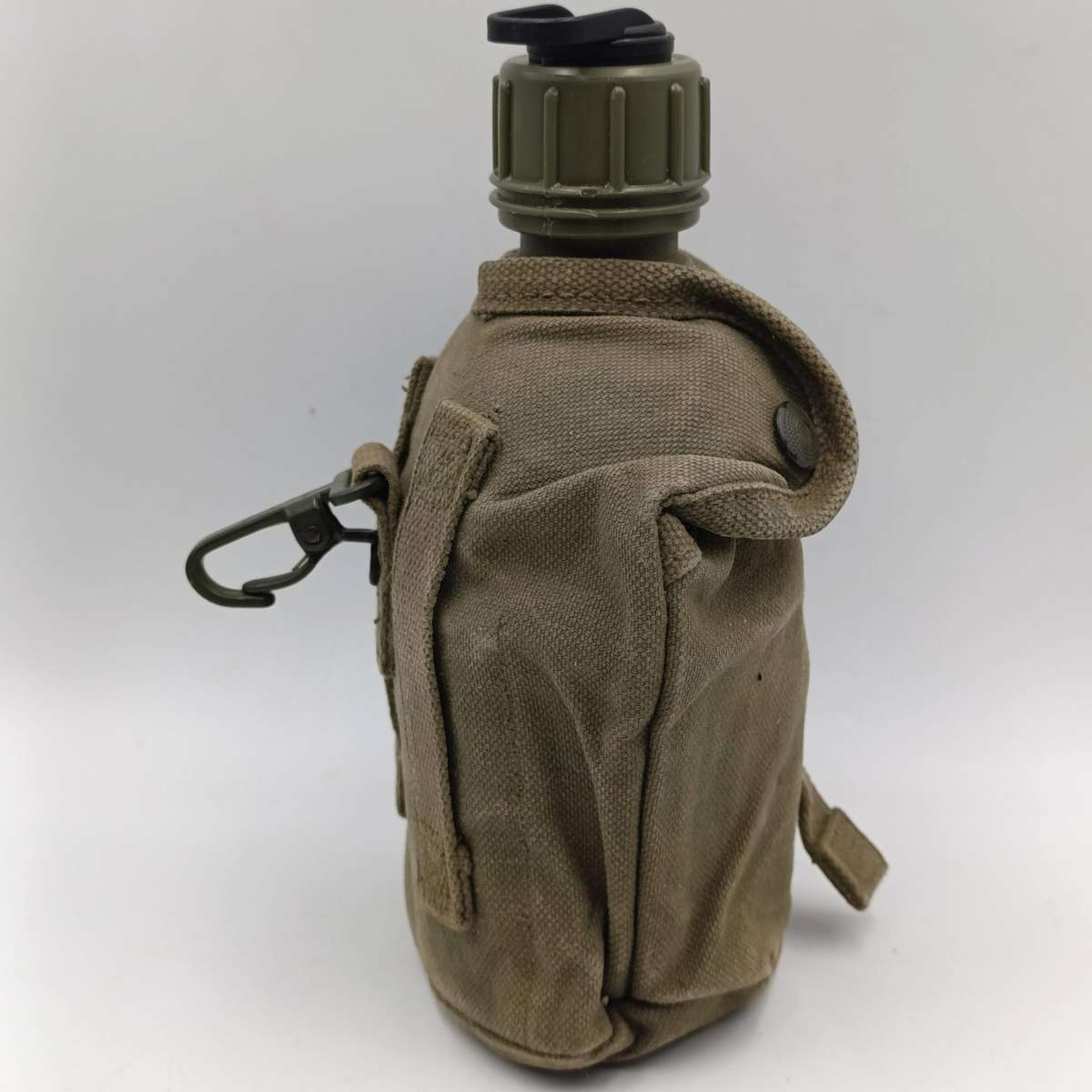 SADF Water bottle with fire bucket in pouch