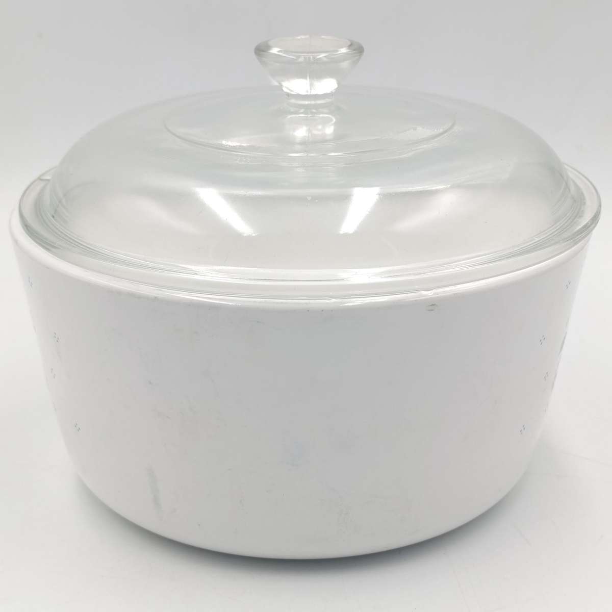 Vintage Corning ware pot with lid