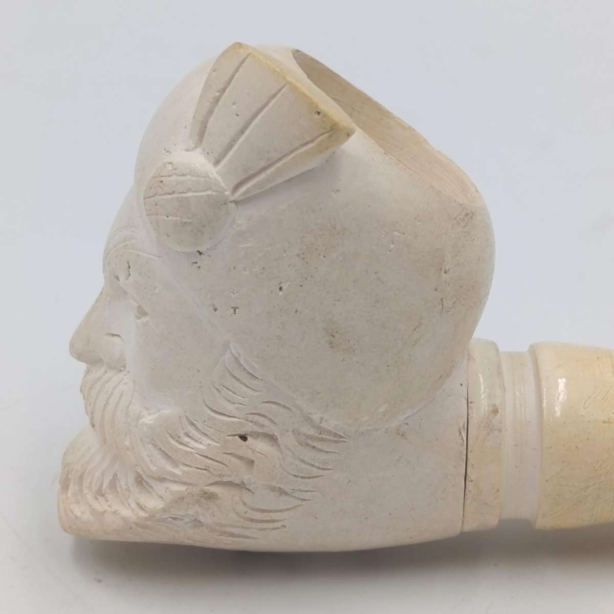 Beautiful vintage hand carved meerschaum smoking pipe