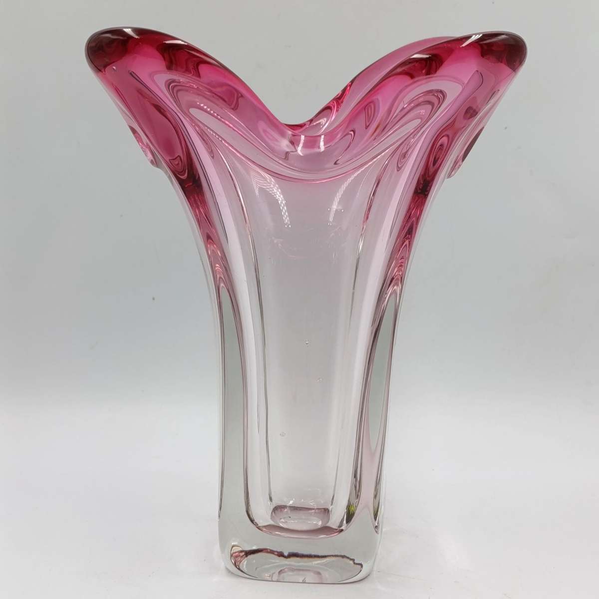 Beautiful Pink Murano glass flower vase