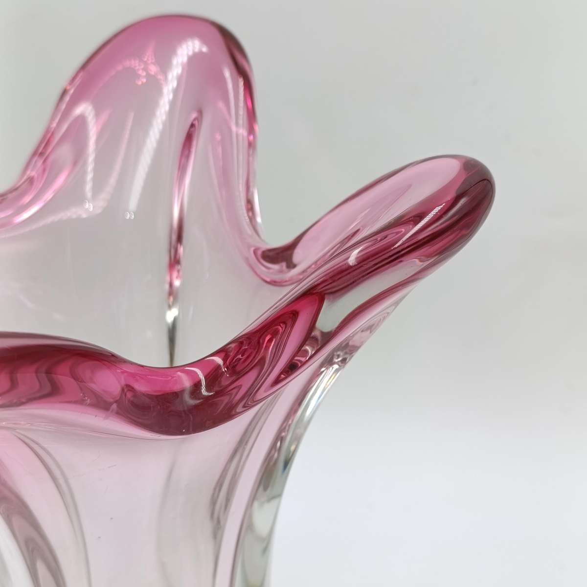 Beautiful Pink Murano glass flower vase
