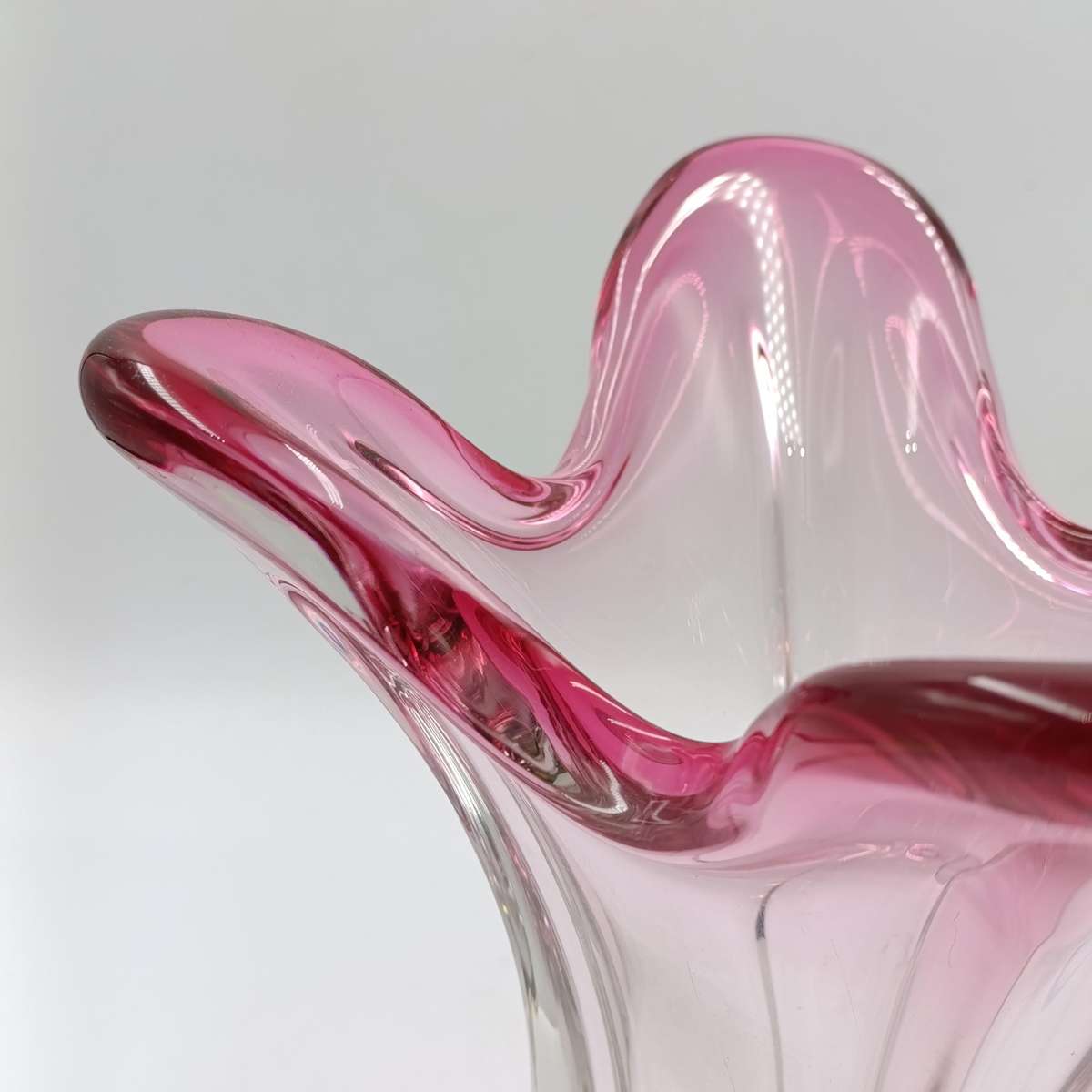 Beautiful Pink Murano glass flower vase