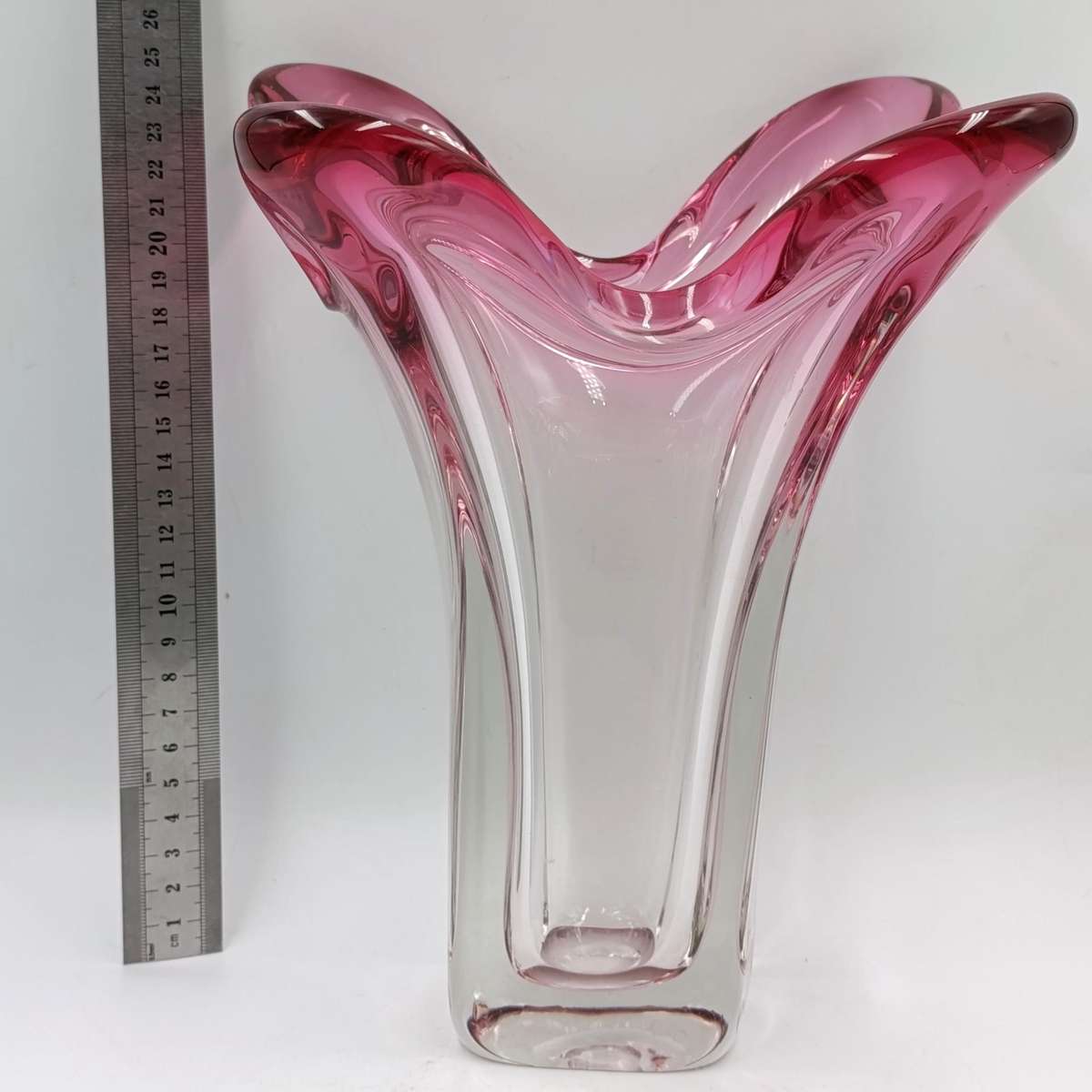 Beautiful Pink Murano glass flower vase