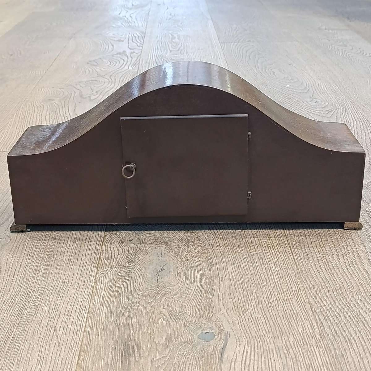 Beautiful vintage mantel clock with chimes - working