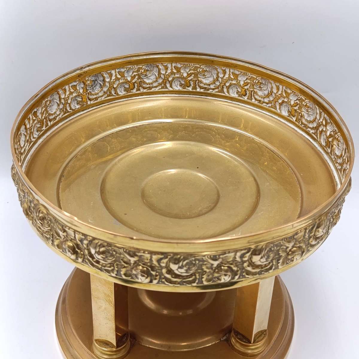 Vintage brass fruit bowl with rose design and 4 pillars