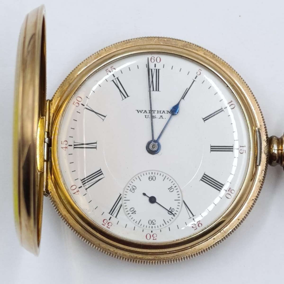 Antique 1903 Waltham full hunter goldplated pocketwatch - working - serial 12233776 - with pouch
