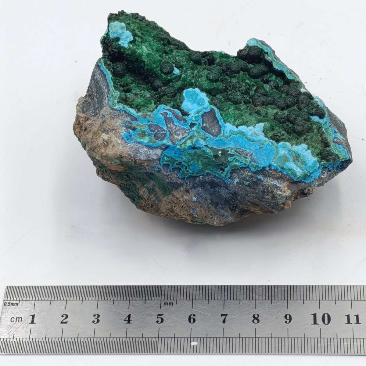 Azurite and Malachite mineral specimen of 310 grams