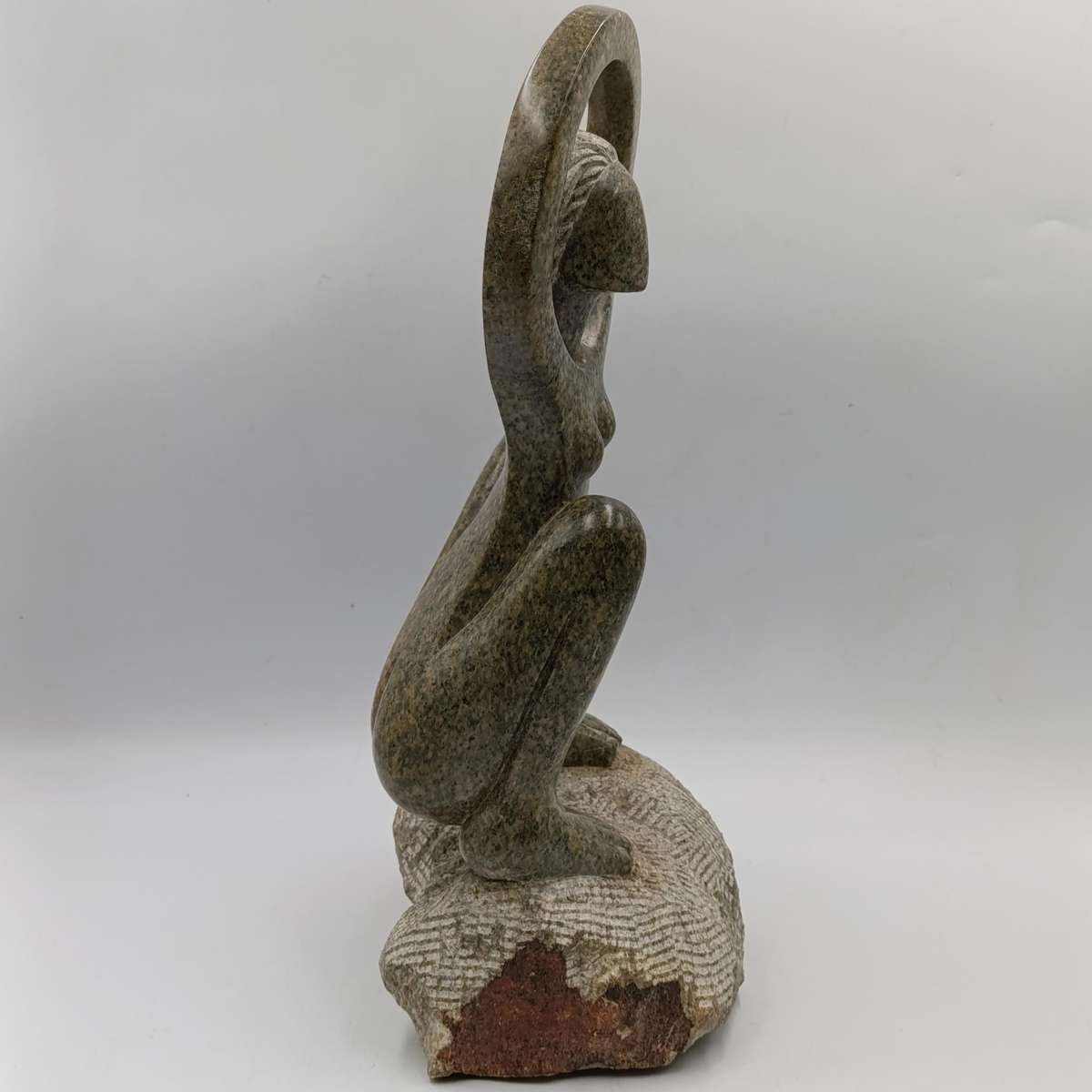 African Serpentine sculpture by Fabo Dete - Height 36cm