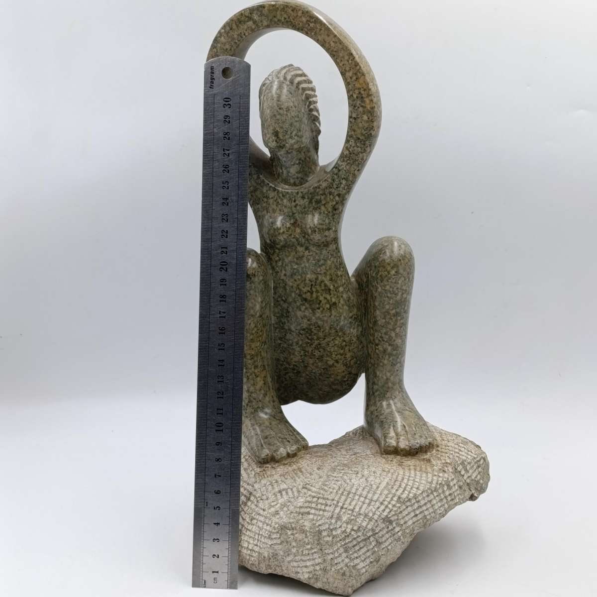 African Serpentine sculpture by Fabo Dete - Height 36cm