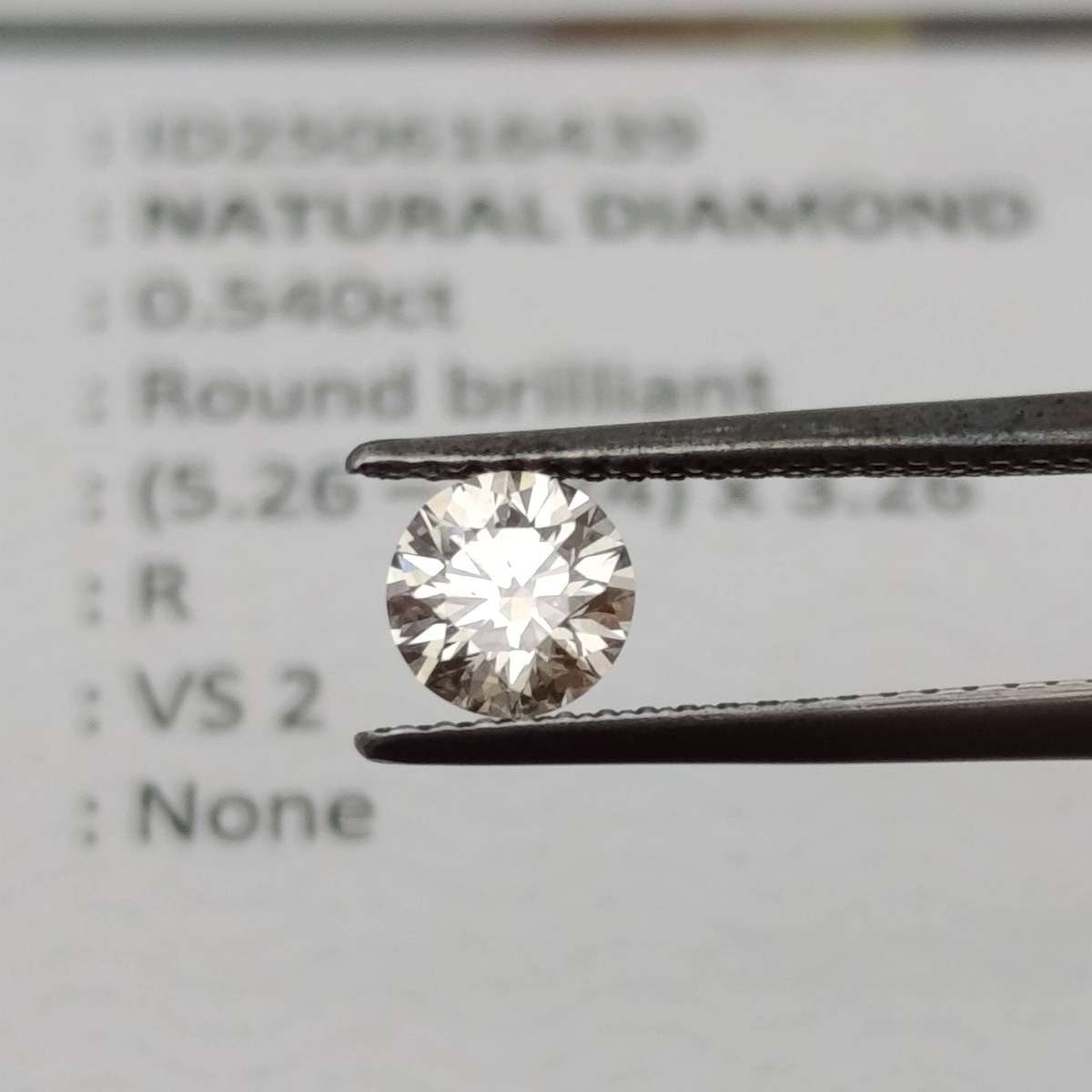 Natural Round Brilliant diamond of 0.54 ct - color R, Clarity VS2 - with GEMLAB certificate