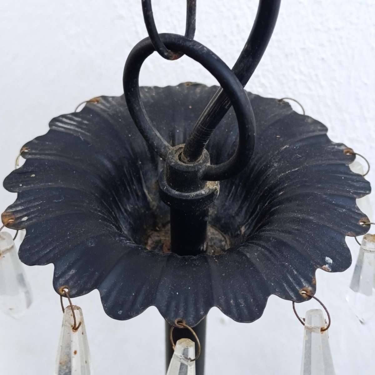 Crystal chandelier with 3 arms