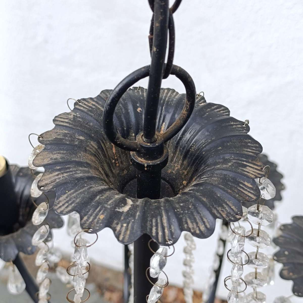 Large Crystal chandelier with 9 arms - one fitting broken - Collection only