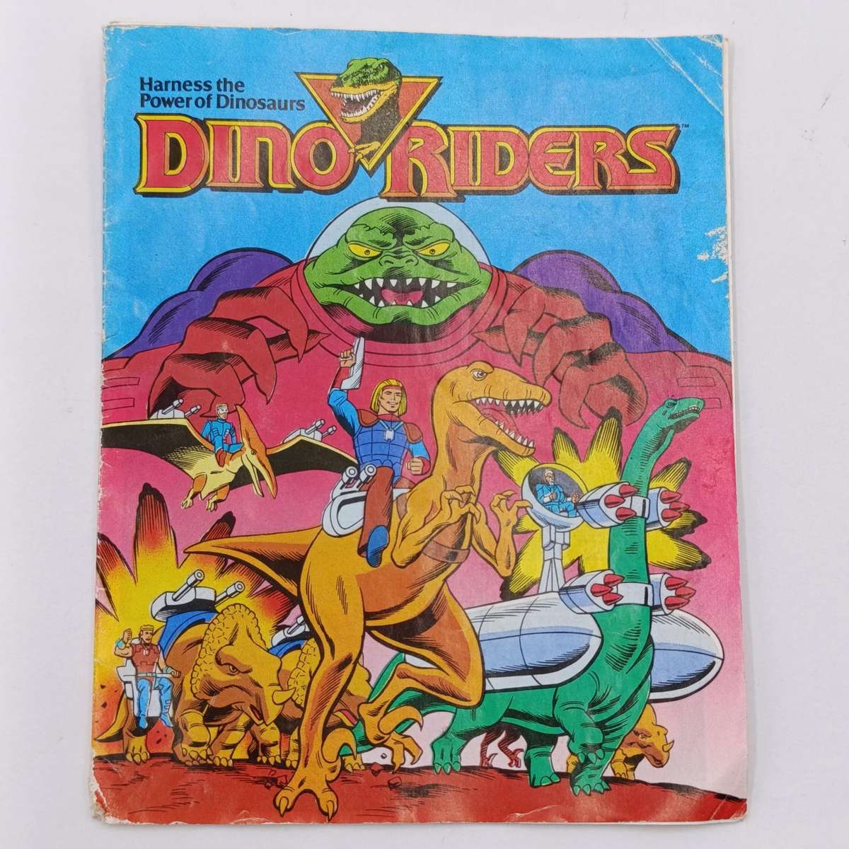 Lot of vintage Tyco Dino with \ Riders accessories action figurines