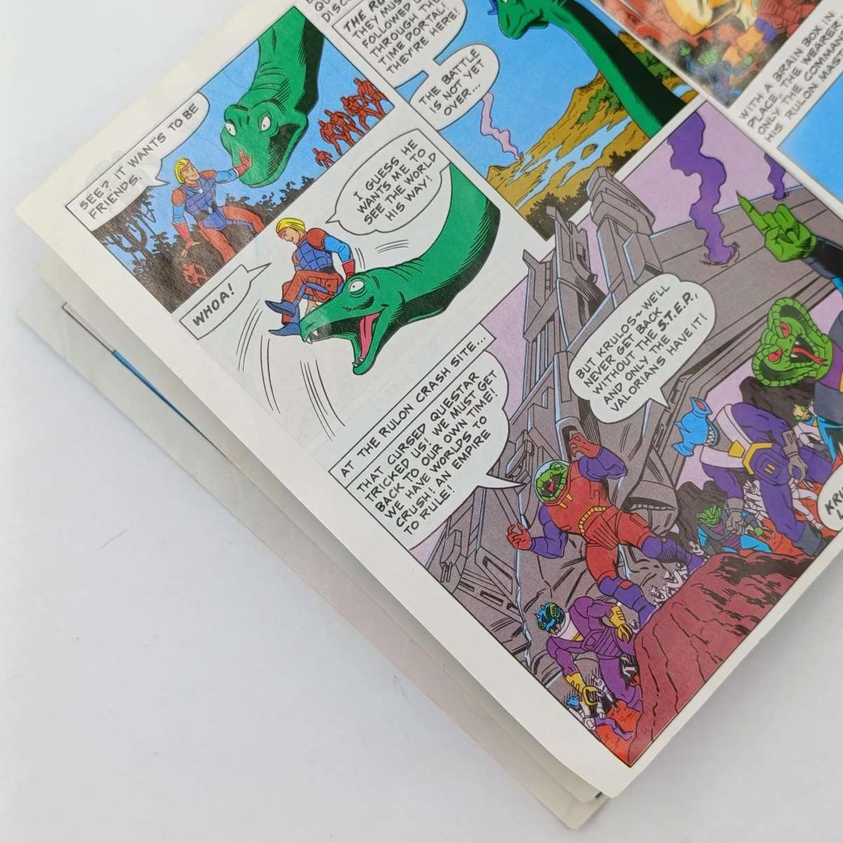 Lot of vintage Tyco Dino with \ Riders accessories action figurines