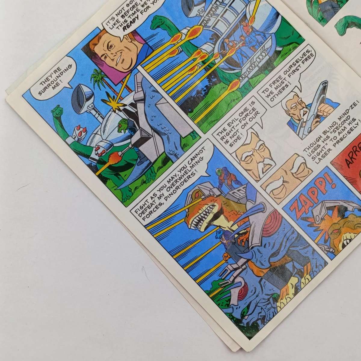 Lot of vintage Tyco Dino with \ Riders accessories action figurines