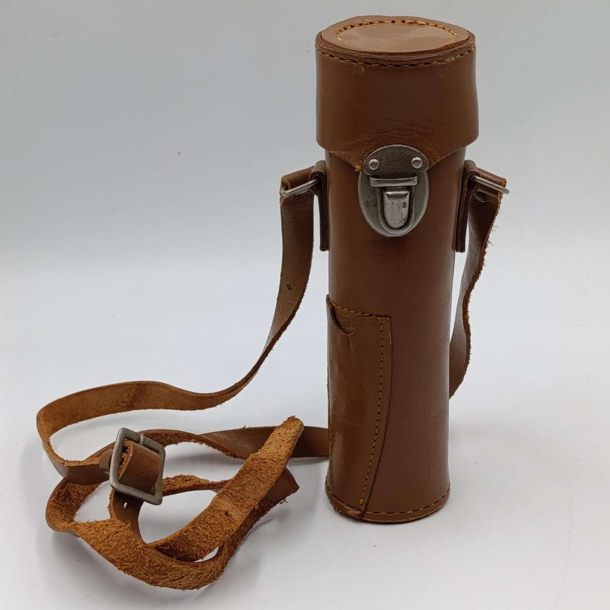 Vintage Atago 0-32% liquid refractometer in pouch