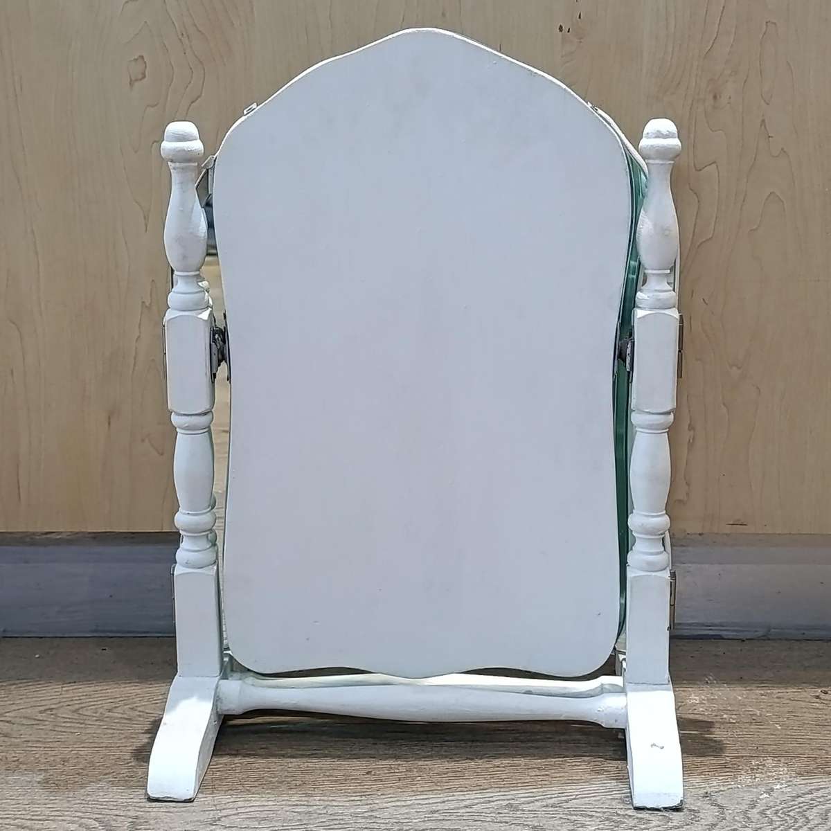 Beautiful folding dressing table mirror