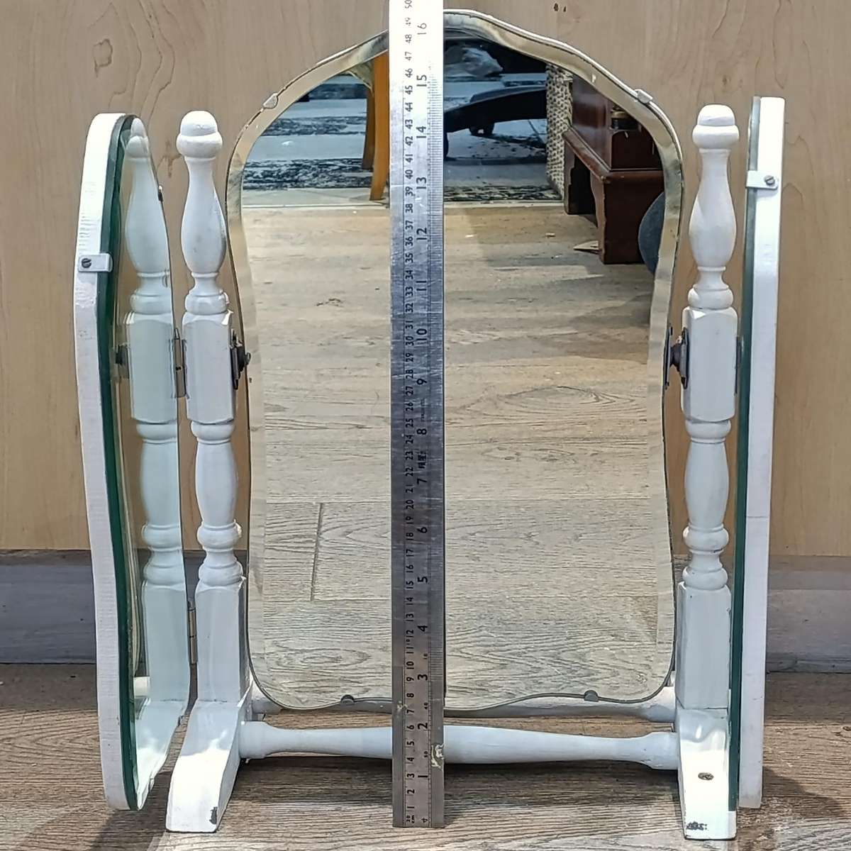 Beautiful folding dressing table mirror