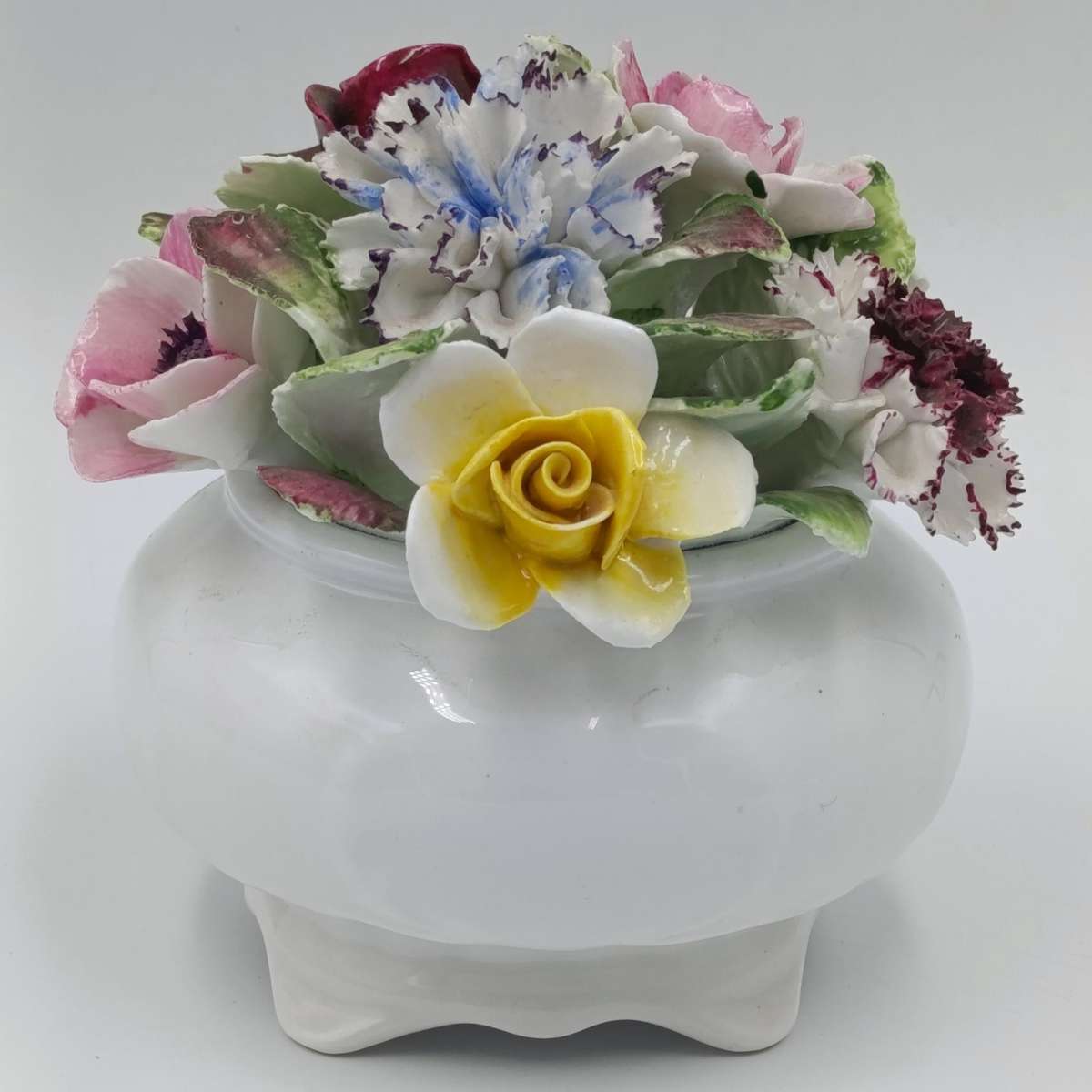 Vintage Royal Doulton flower bouquet - some minor damage