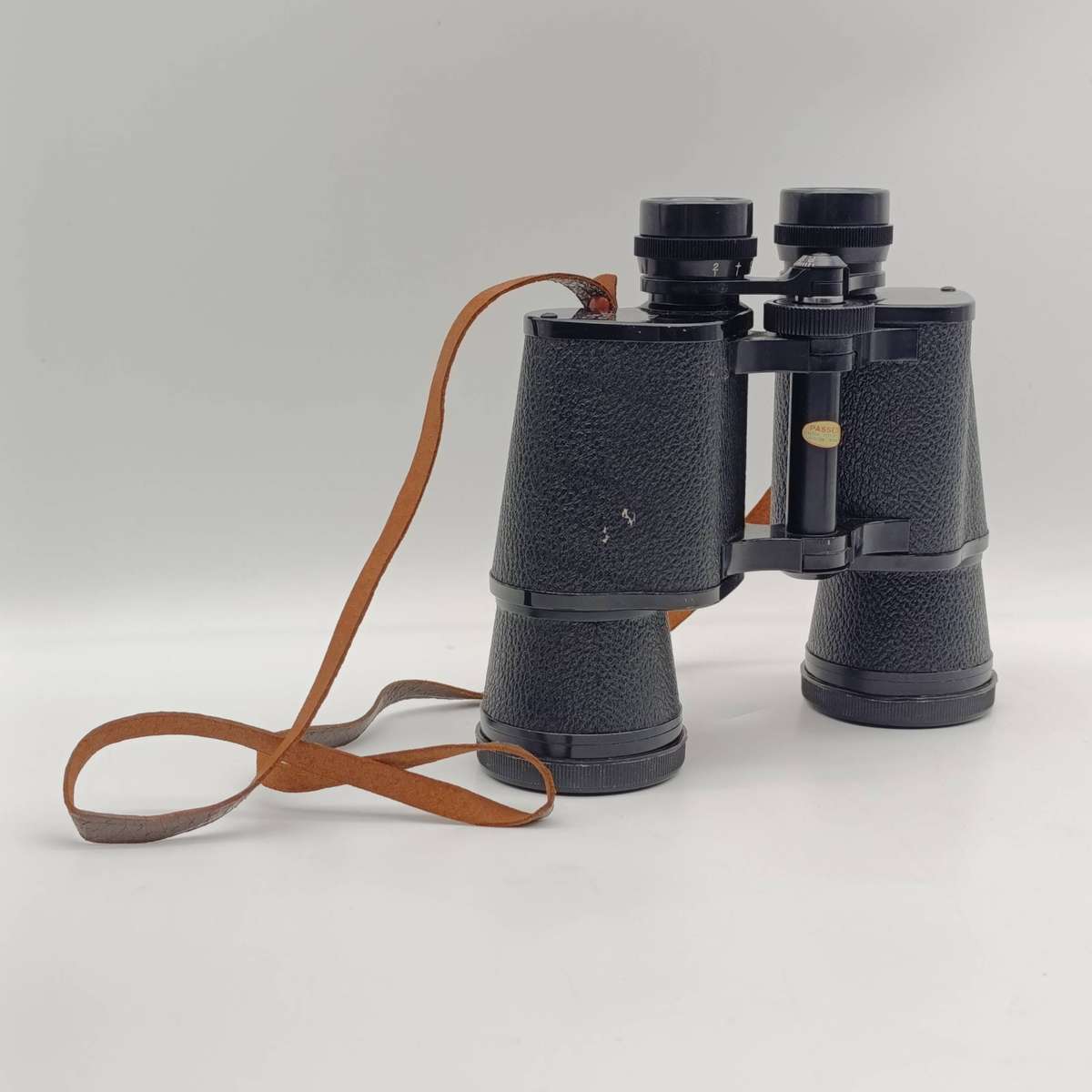 Vintage Safari 10x50 binoculars in case - lenses are clean